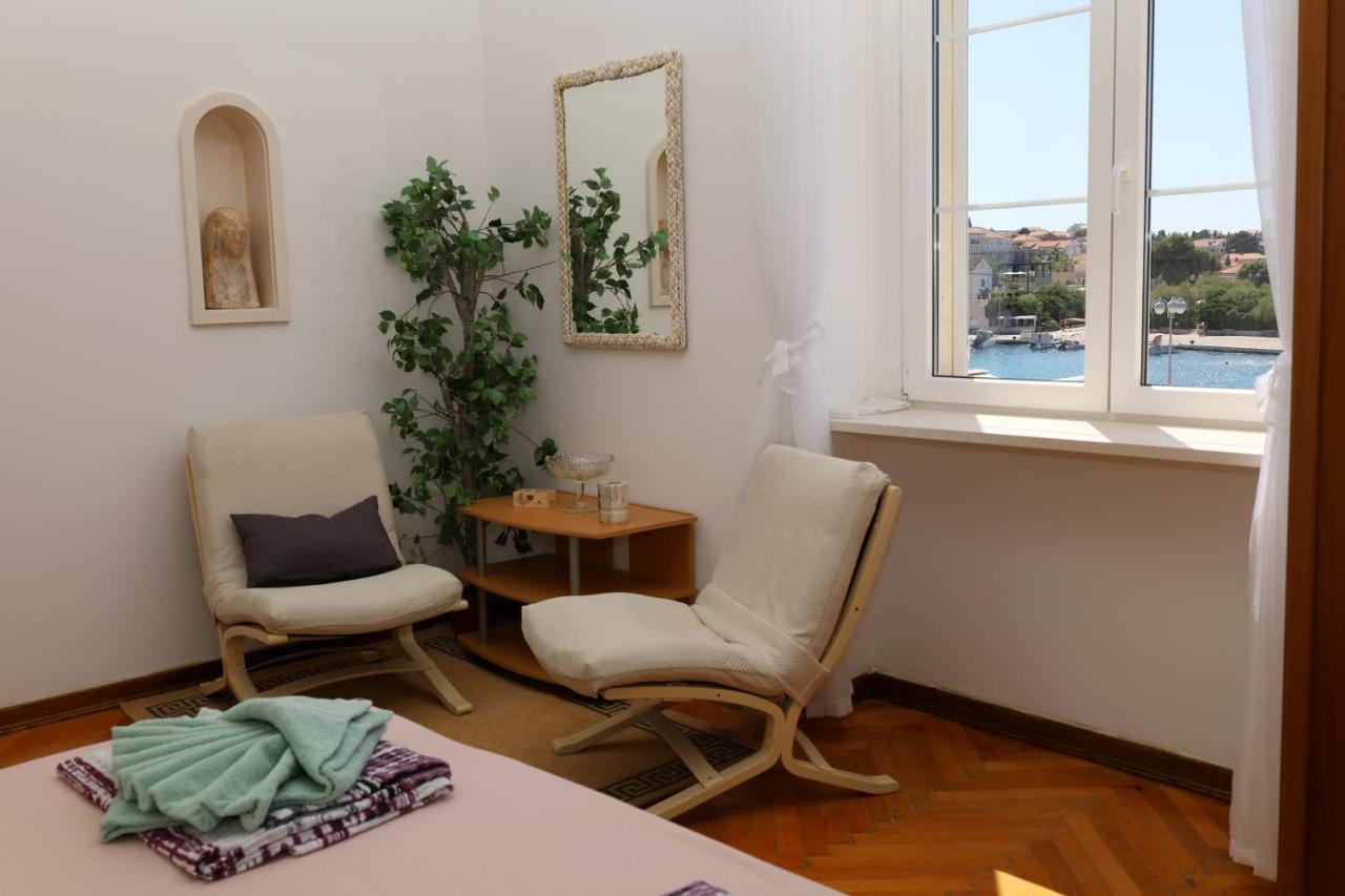 Apartman Dajana Supetar Eksteriør billede