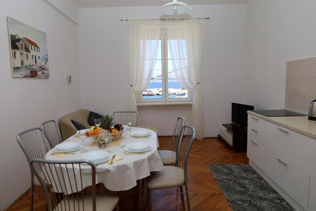 Apartman Dajana Supetar Eksteriør billede