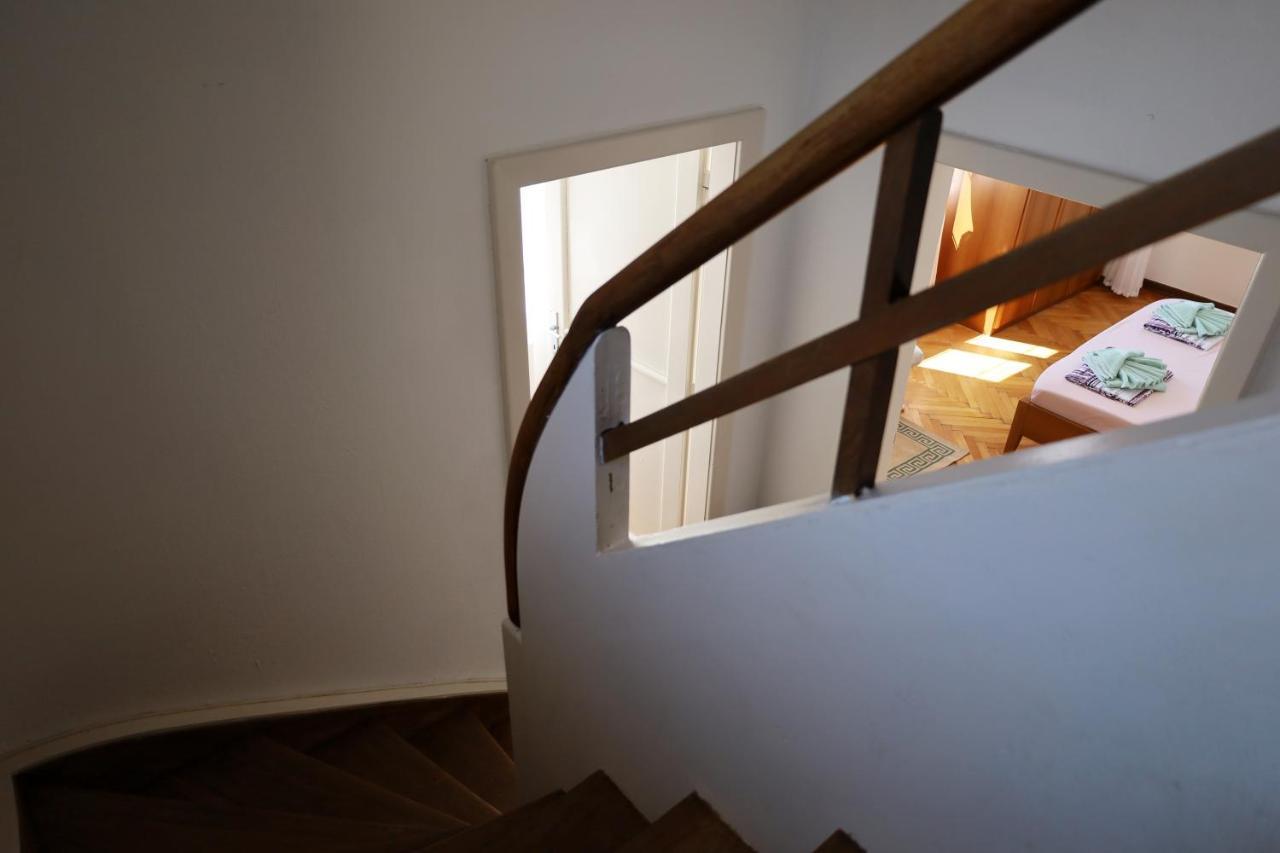 Apartman Dajana Supetar Eksteriør billede